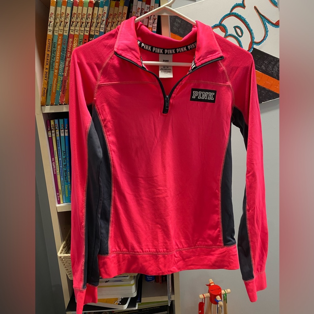 Size XS pink half zip-up
